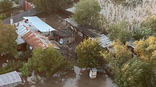 bilant dezastru romania 18000 oameni fara curent cod rosu inundatii prelungit pana luni alerta