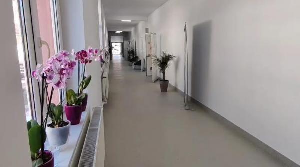 ministrul educatiei ligia deca vizita scoala slobozia conachi inundatii