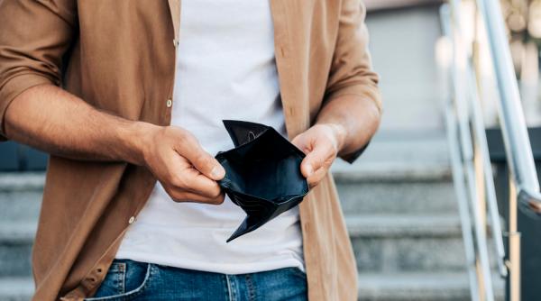 previziuni economice sumbre deficit urias taxe mai mari