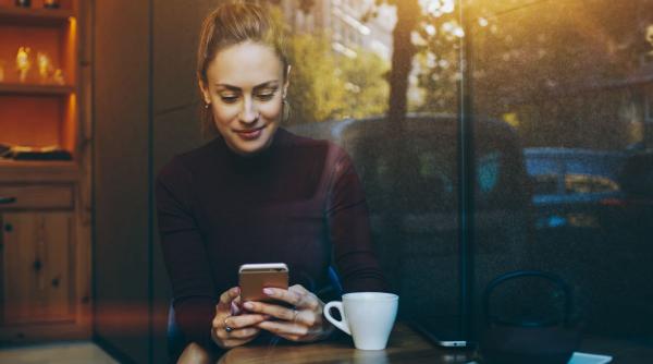 adoptarea platilor contactless si cu smartphone ul