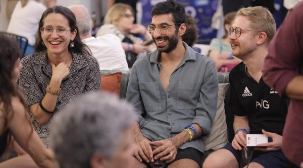 speak dating in limba romana la prima editie a zilei europene a limbilor din israel