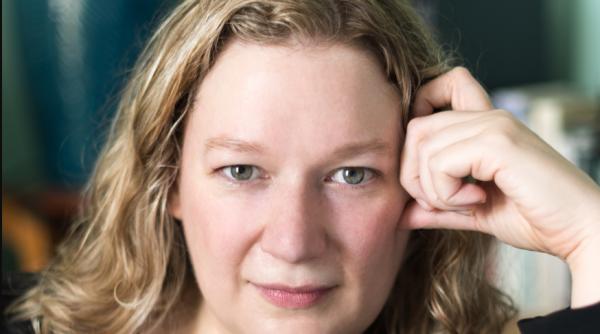 holly gramazio australianca londra daci dracula tristan tzara