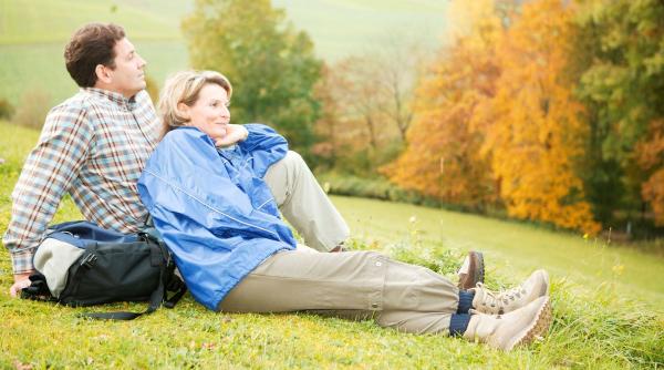 6 semne subtile ca partenerul tau te iubeste mai mult decat crezi