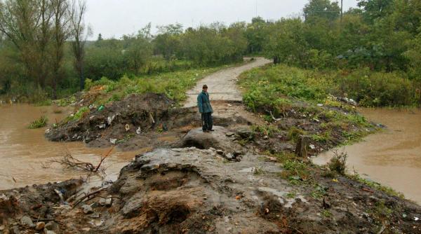 cod galben de inundatii pentru rauri din mai multe judete ale tarii