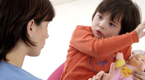 8 caracteristici parenting liberal