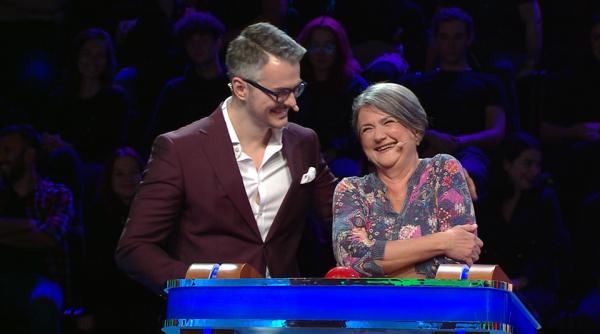 gabriela si vladimir au castigat premiul cel mare de 50 000 de lei la esti mai destept decat un copil de clasa a v a de la antena 1
