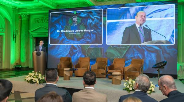 sustenabilitatea in moda tema centrala a conferintei fashion impact italy and romania face challenges