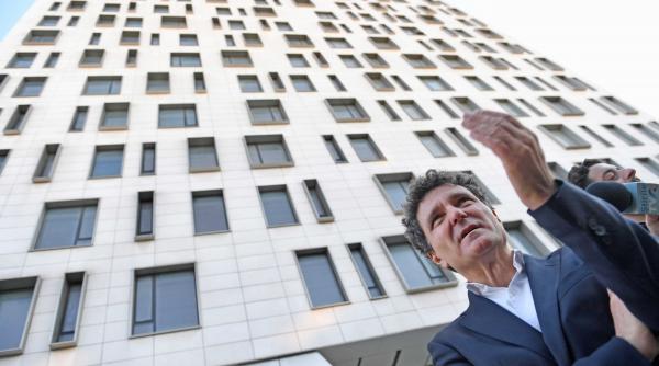 nicusor dan demolare cathedral plaza banii primaria capitalei