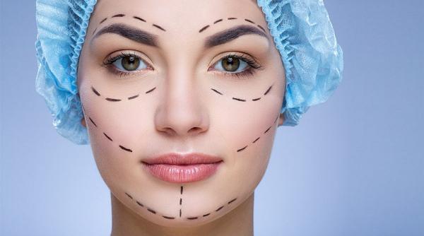trend mutileaza tinere injectare botox acid haluronic