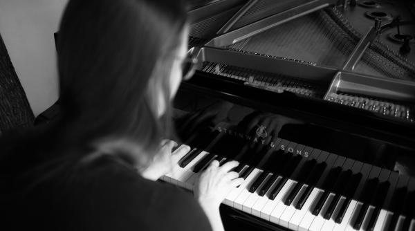 pian studiu cosmaruri