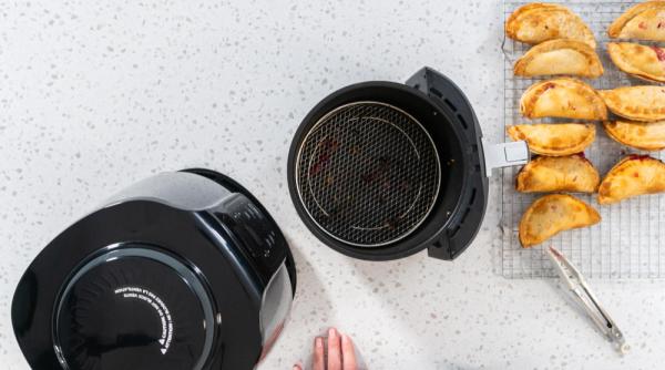 5 beneficii ale gatitului cu un airfryer