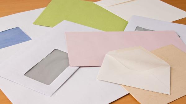 hackeri atacuri cibernetice financiare scrisori fizice aparare