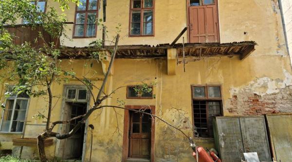 ioan aurel pop discriminare salarizare arhivisti