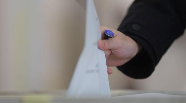 Alegeri Parlamentare 2024. Primele rezultate parțiale: PSD conduce cu 24%, AUR pe locul doi cu aproape 18% din voturi