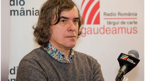 scriitorul mircea cartarescu presedintele de onoare al targului de carte gaudeamus radio romania 2024 4 8 decembrie pavilionul b2 romexpo