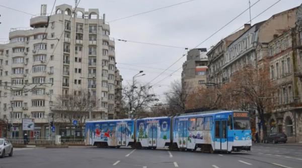 tramvaie autobuze decorate festiv sarbatori iarna