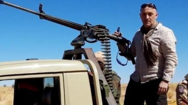 operatiune paramilitara horatiu potra mercenari prinsi drum bucuresti pistoale topoare sabii gaze lacrimogene protete haos