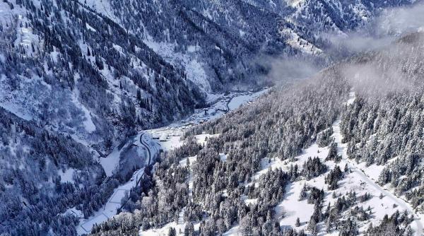 strica vremea craciun ninsori ploi si vant puternic in mai multe regiuni