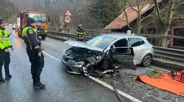 accident grav sinaia 14 persoane ranite 3 copii victime circulatie blocata dn1