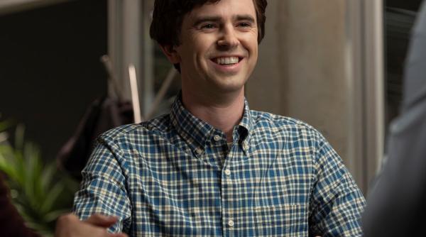 premiera ncis ancheta militara sezonul 19 noi episoade din seriale politiste si filme multipremiate vin pe axn in ianuarie