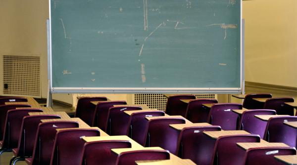 studenti universitati finantare abandon