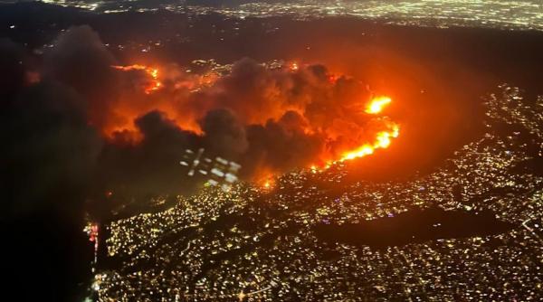 stare urgenta incendiu violent los angeles