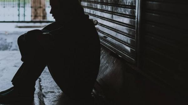 nicusor dan chestionare liceeni prevenire consum droguri