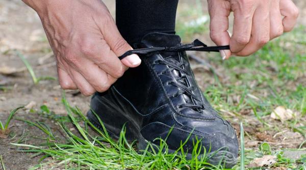 pantofi de lucru cum sa alegi perechea potrivita pentru activitatea ta