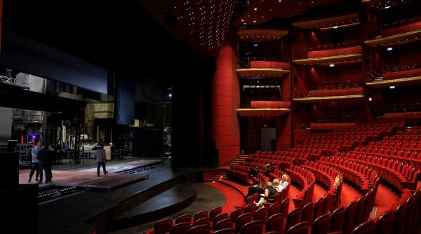 weekend plin la teatrul national i l caragiale din bucuresti