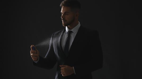 10 cele mai apreciate arome parfumuri barbatesti