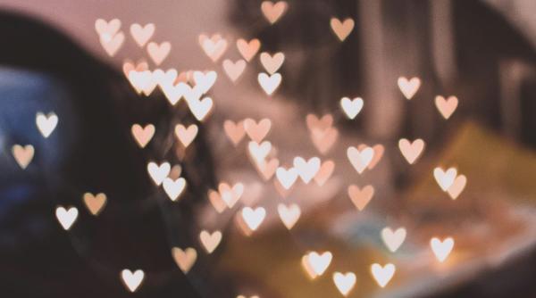 3 zodii destinate sa gaseasca dragoste in curand su influenta lui pluto in varsator