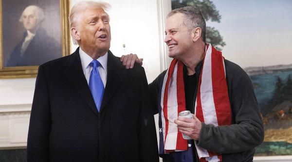 trump lauda putin eliberare ostatic american