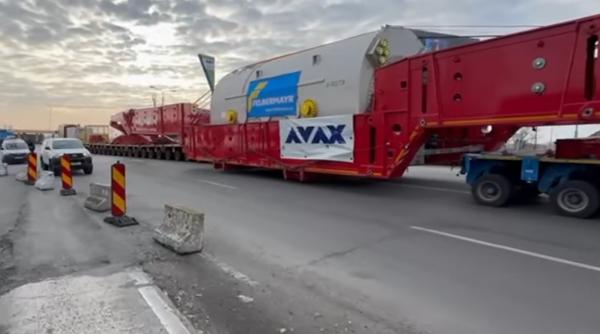 Cel mai mare transport agabaritic traversează România: Este vorba despre o turbină gigant pentru termocentrala Mintia