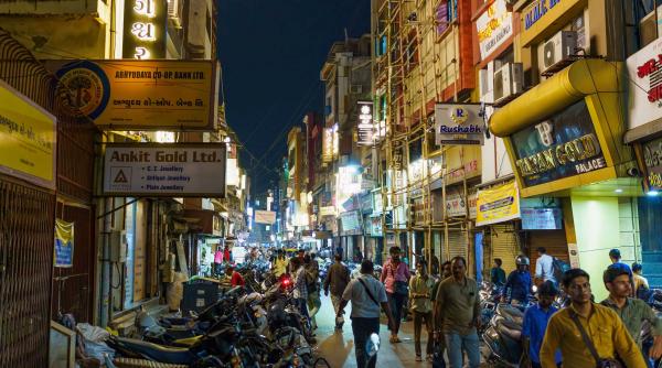 india cheltuieli supravietuire lux imobiliare