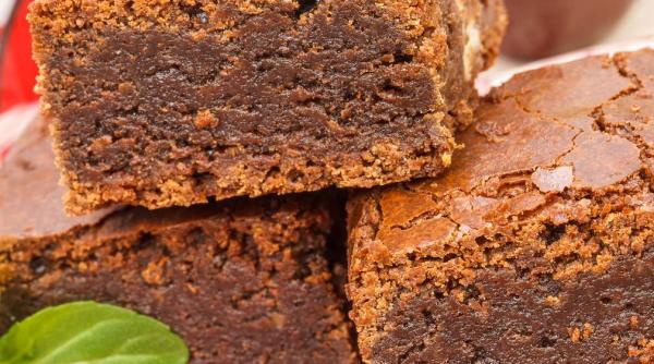 deserturi post negresa gogosi budinca fara lapte oua