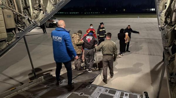 13 pacienti palestinieni familii evacuati fasia gaza adusi romania