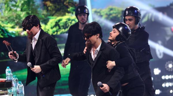 sambata theo rose urca pe scena te cunosc de undeva de la ora 20 00