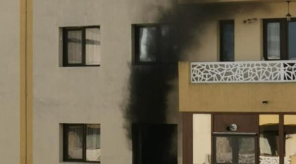 incendiu lumanare arde apartament iasi zeci persoane evacuate
