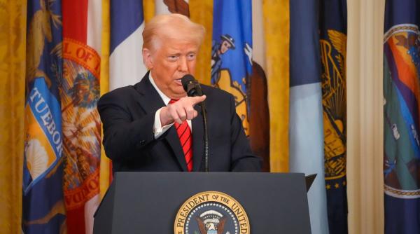 trump jumatate milion imigranti