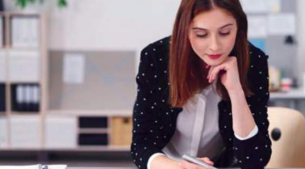 oamenii atentie familie prieteni