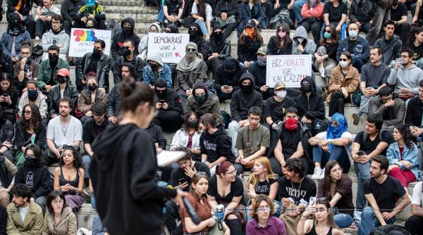 miting urias istanbul zeci de mii oameni continua protestele impotriva arestarii primarului