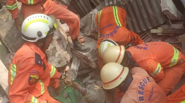 femeie scoasa viata daramaturi cutremur myanmar