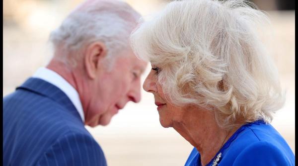 regele charles al iii lea si regina camilla intalnire privata cu papa francisc