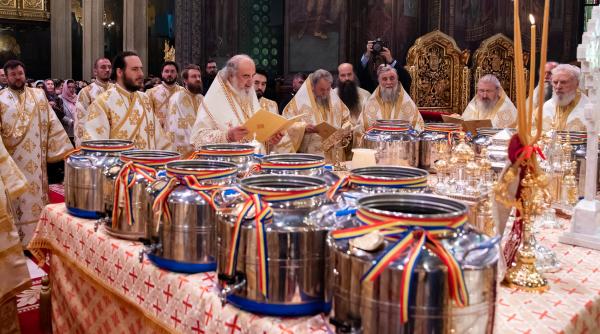 sfantul si marele mir sfintit a 23 a oara biserica ortodoxa romana