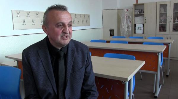 claudiu vlad profesorul care a invatat informatica pentru a schimba fata unei scoli dintr un sat a fost inscris in campania liga profesorilor exceptionali a fdvdr