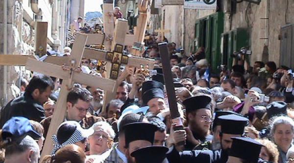 pelerini drumul crucii ierusalim