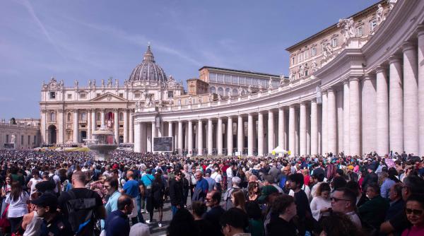 piata sfantul petru reculegere papa