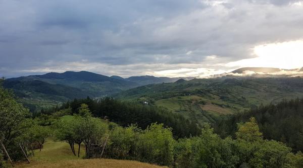 zona albastra din judetul buzau aici oamenii depasesc 90 100 de ani