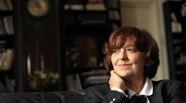 ana blandiana o prezenta emblematica la marile evenimente culturale europene de la madrid malaga si barcelona