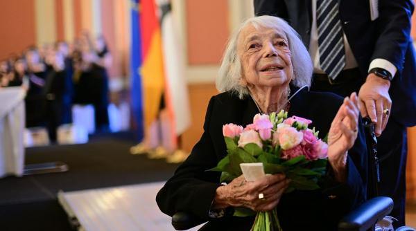 a murit margot friedlaender supravietuitoare a holocaustului si mesager al reconcilierii